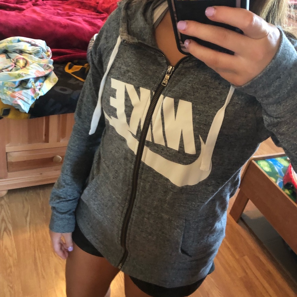 Nike lightweight grey zip up jacket